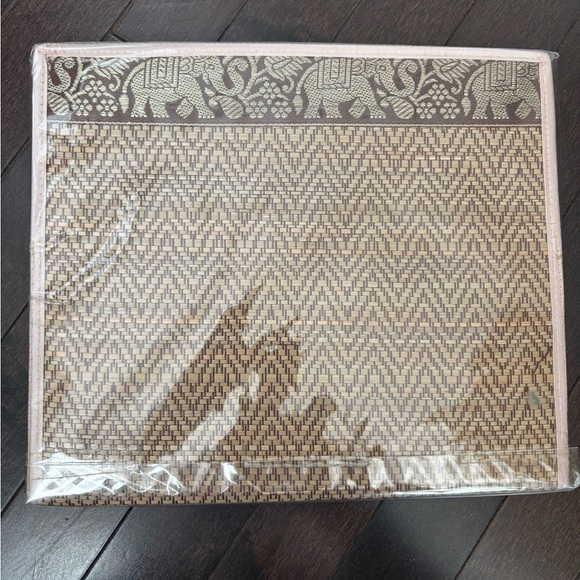 Gold and Cream Reed Tissue Box New - Picture 2 of 2